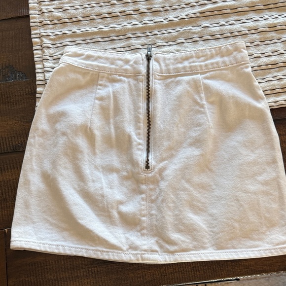 White Denim Mini Skirt with Slit - Picture 4 of 4